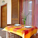 Colorful Appartement Colico